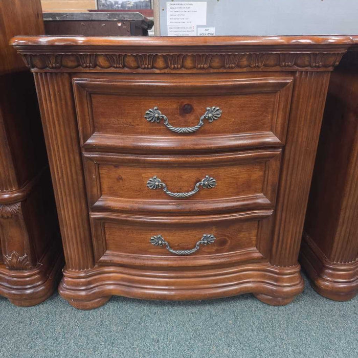 NIGHTSTAND SK