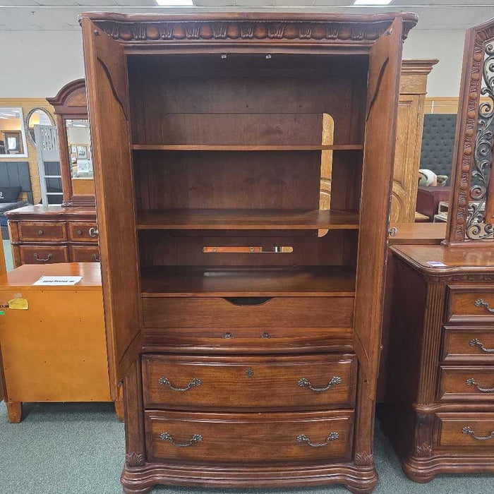 ARMOIRE BTK