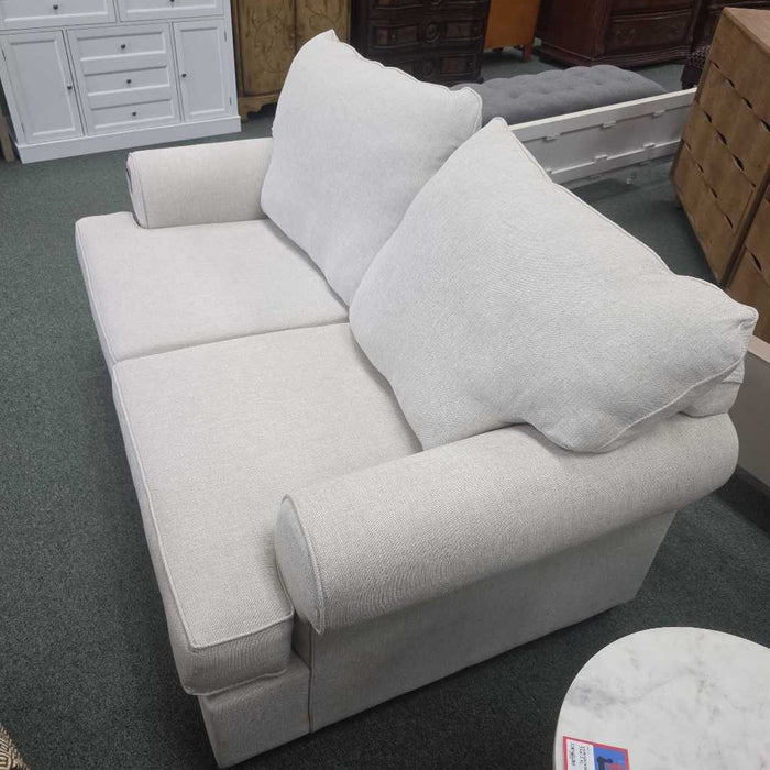 LOVESEAT LSH