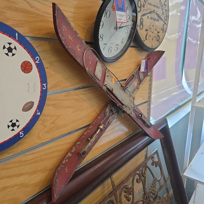 SKI DECOR AT