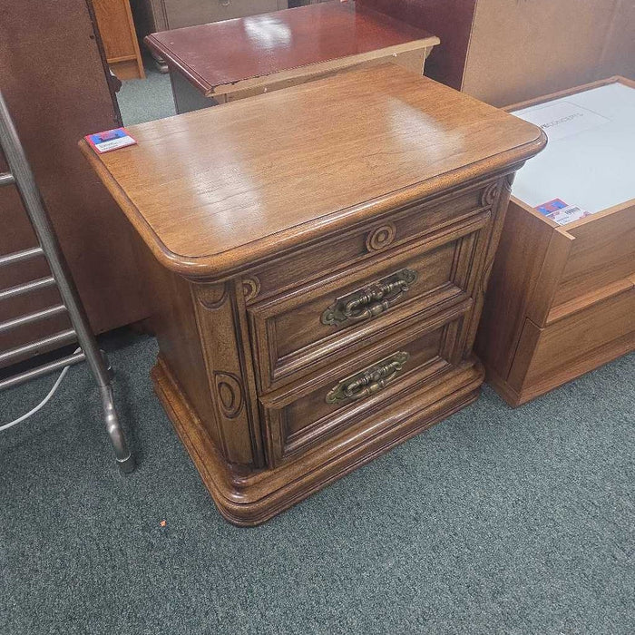 NIGHTSTAND AL