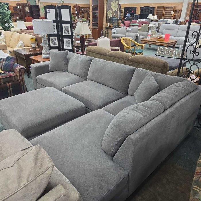 2 PC SOFA SECTIONAL W/ OTTOMAN CKK