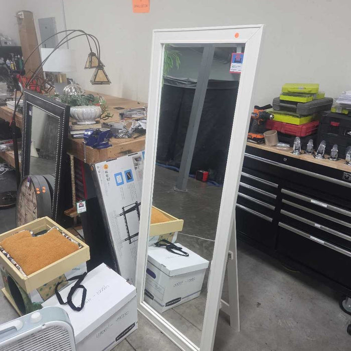 STANDING MIRROR SK