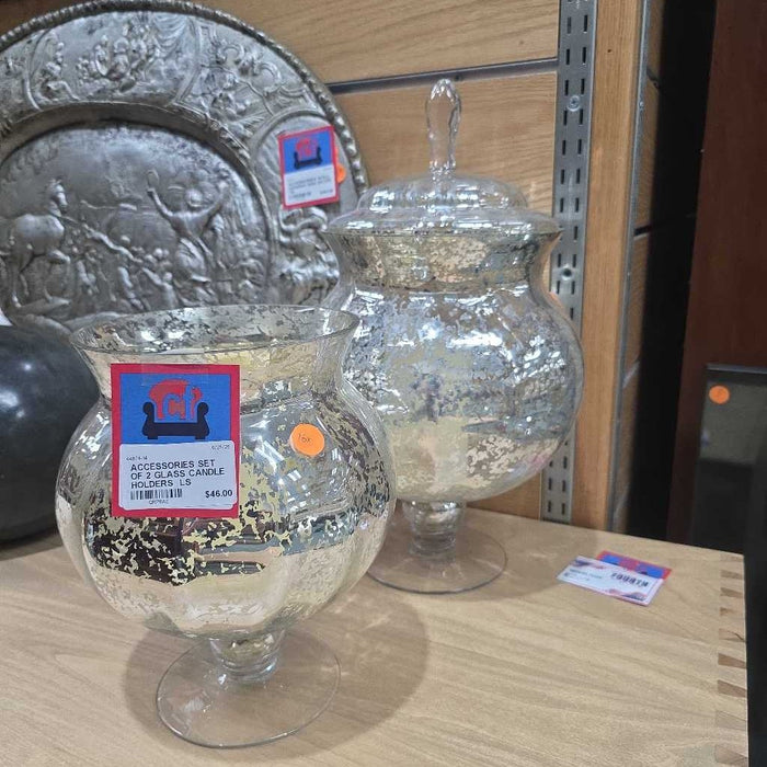 SET OF 2 GLASS CANDLE HOLDERS LS