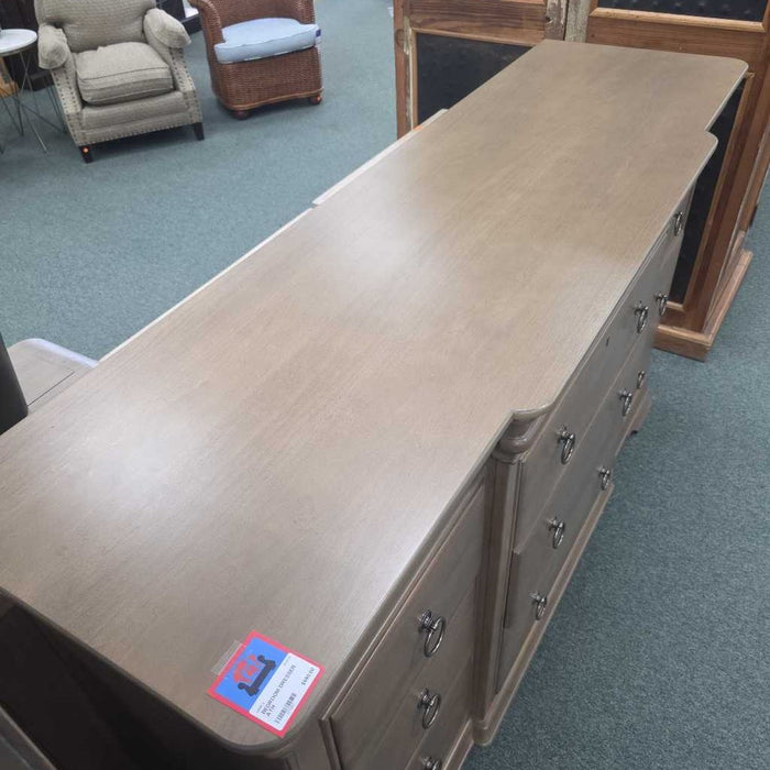 DRESSER ATH