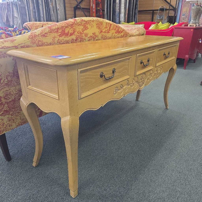 SOFA TABLE BTK