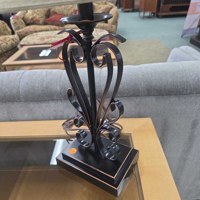 BLACK AND GOLD LAMP BT