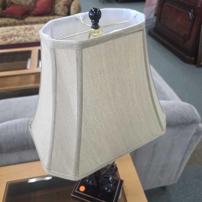 BLACK AND GOLD LAMP BT