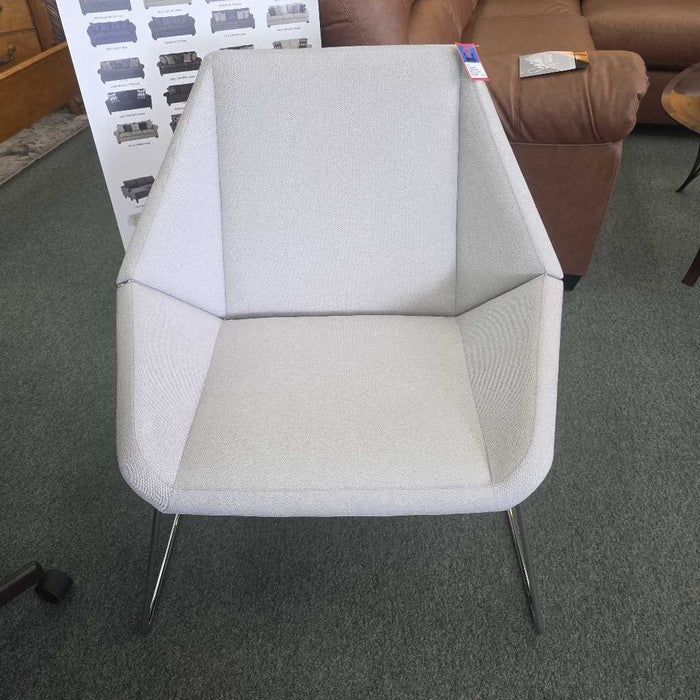 ARCADIA NIOS MIDBACK LOUNGE CHAIR LSH