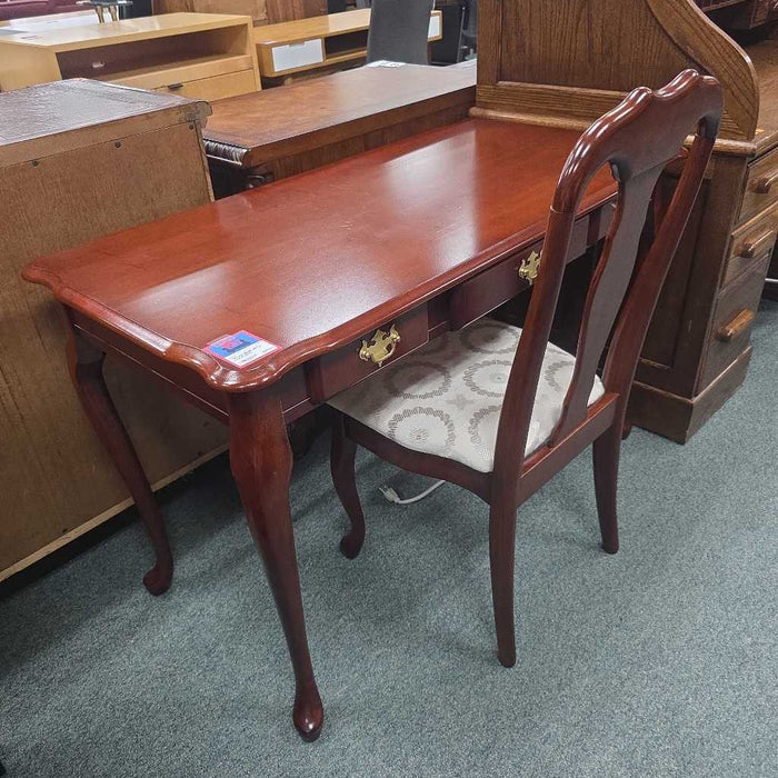 DESK WITH CHAIR BTK