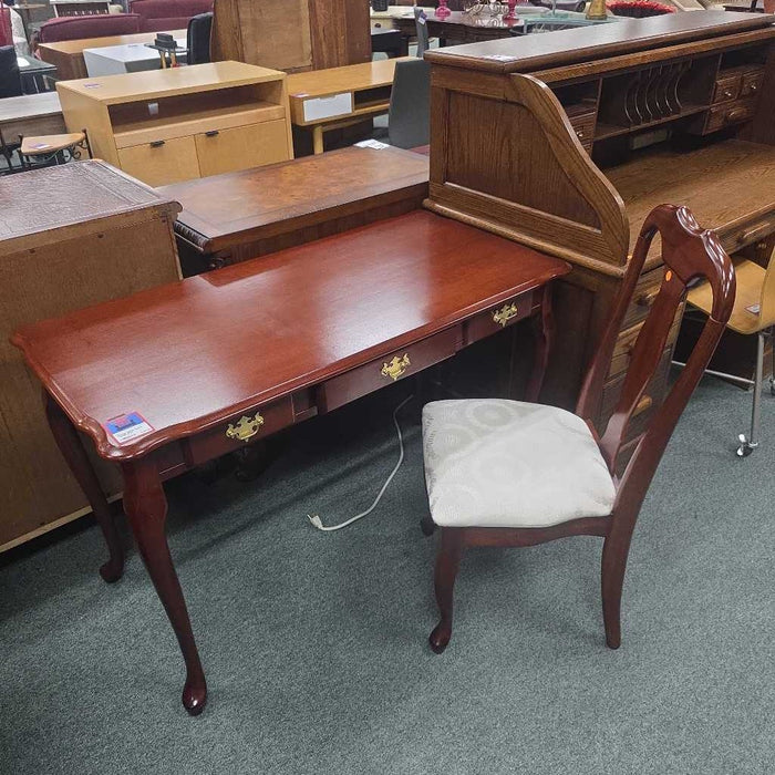 DESK WITH CHAIR BTK