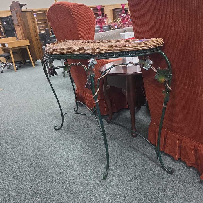 SOFA TABLE KL