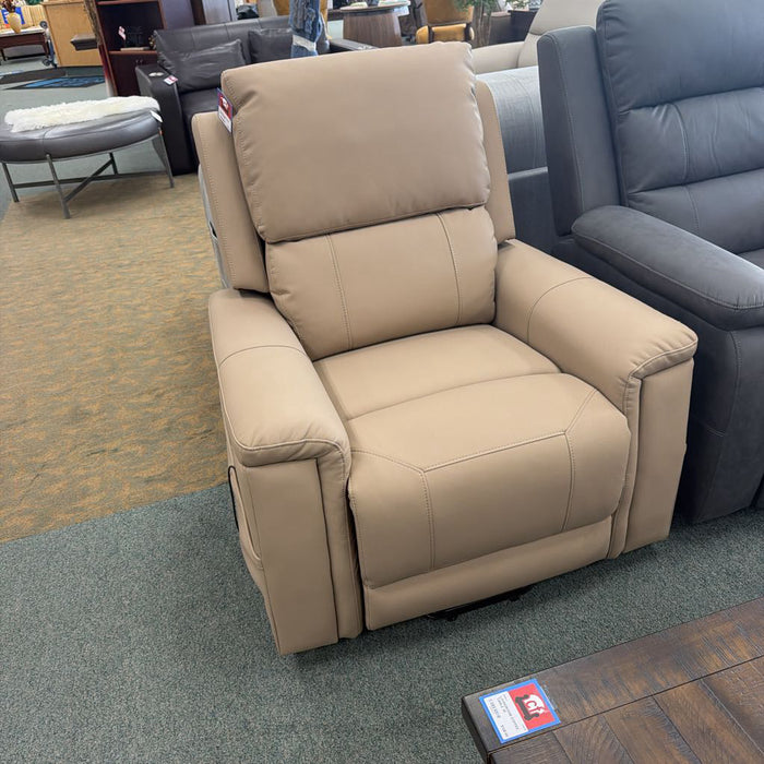 FORM LIFT CHAIR