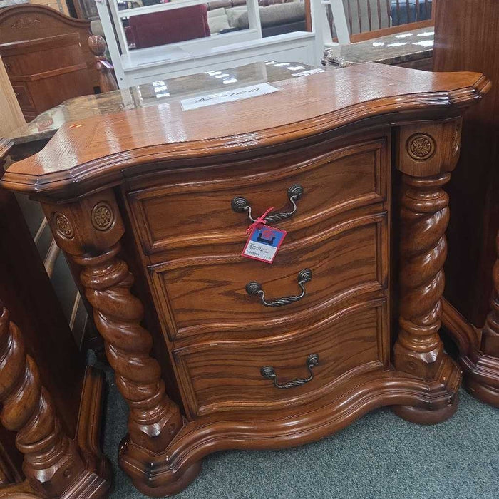 AICO NIGHTSTAND BBM