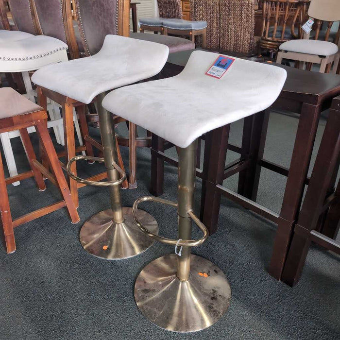 SET OF 2 STOOLS BHC