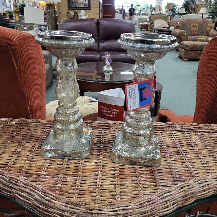 SET OF 2 GLASS CANDLE HOLDERS BA
