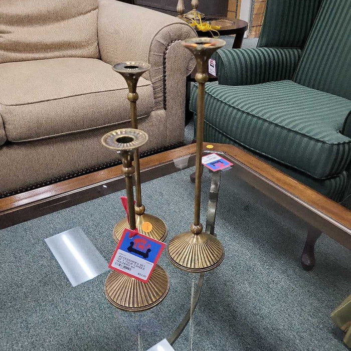 SET OF 3 TULIP CANDLE HOLDERS BA