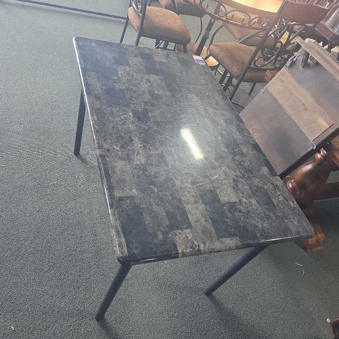 TABLE SK