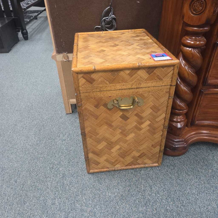 WICKER CHEST SK