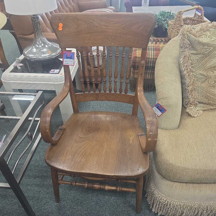 ACCENT CHAIR KL