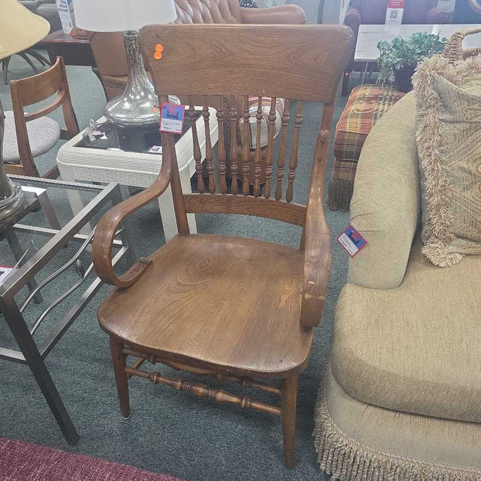 ACCENT CHAIR KL