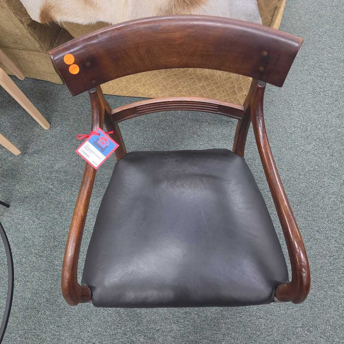 ACCENT CHAIR AT