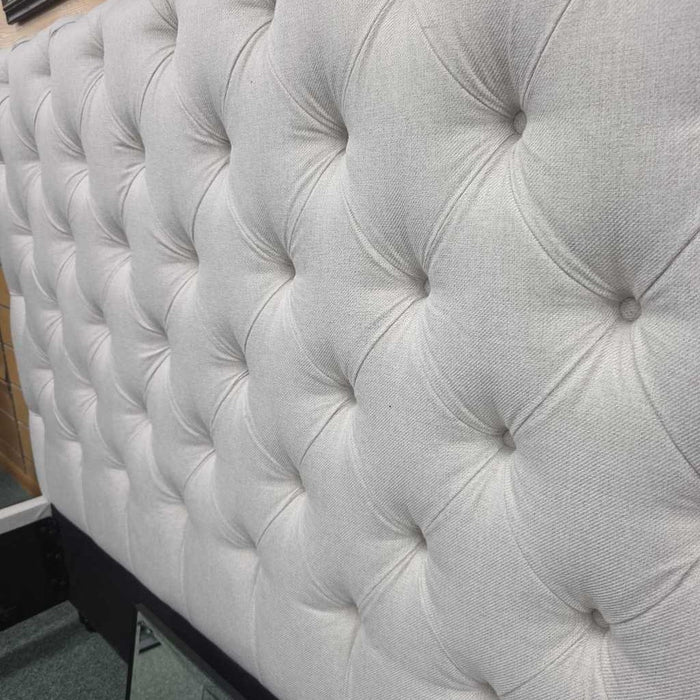 QUEEN BED ALK