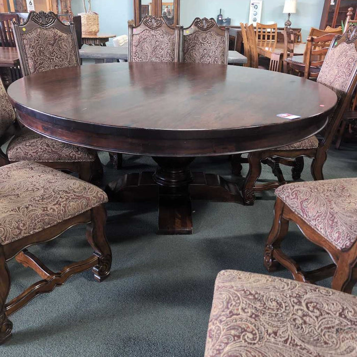 TABLE WITH 8 CHAIRS KIK
