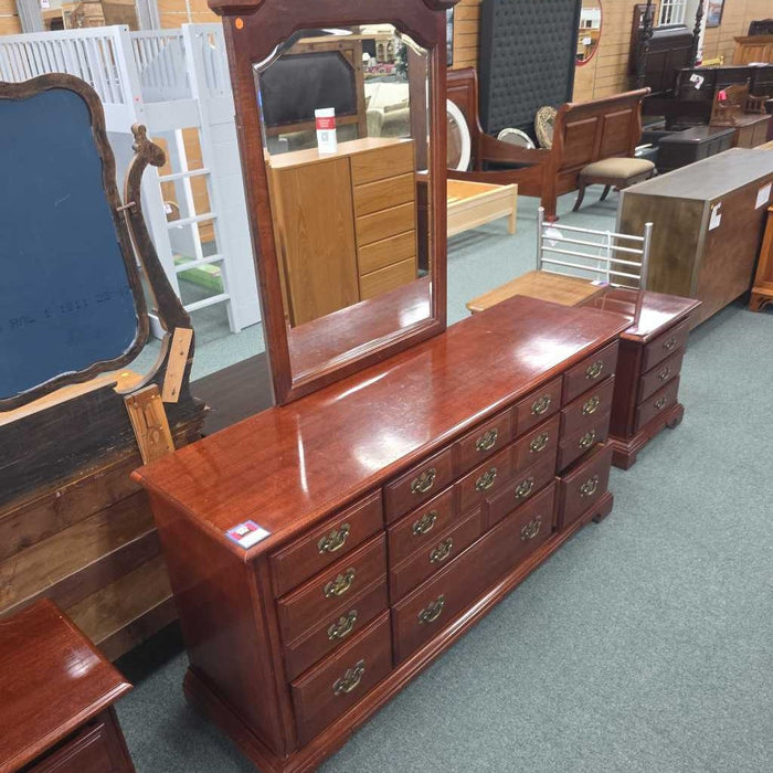 DRESSER WITH MIRROR BKS