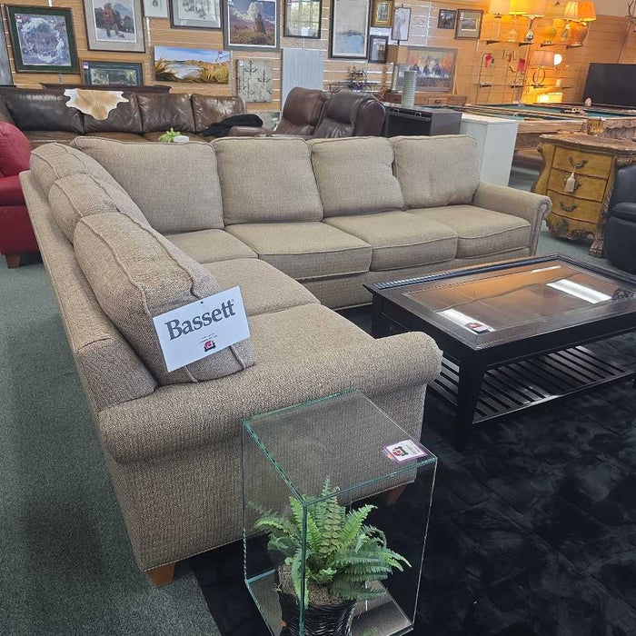 BASSETT SECTIONAL SOFA SKH