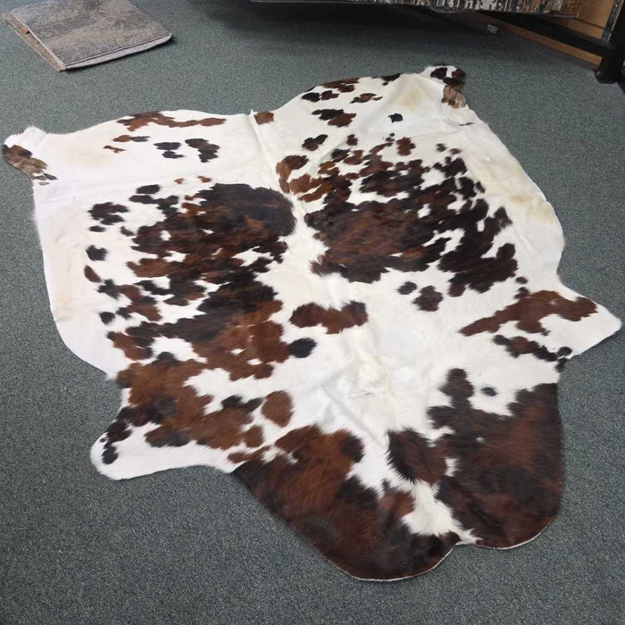 LARGE COWHIDE