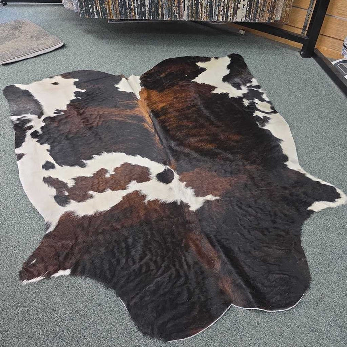 LARGE COWHIDE