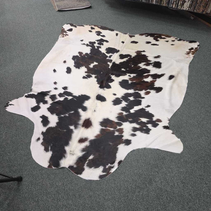 LARGE COWHIDE