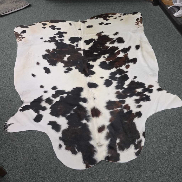 LARGE COWHIDE