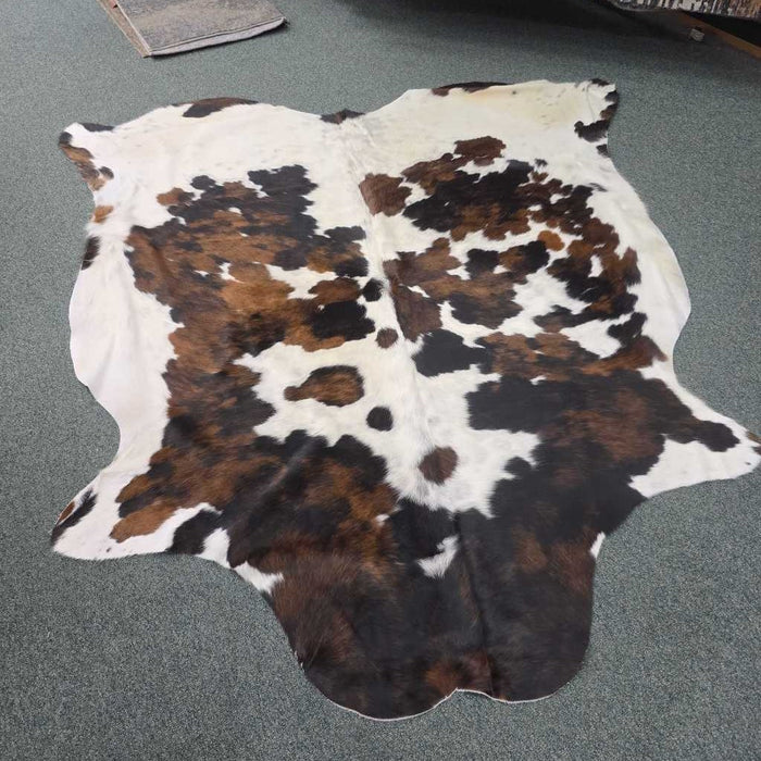 LARGE COWHIDE