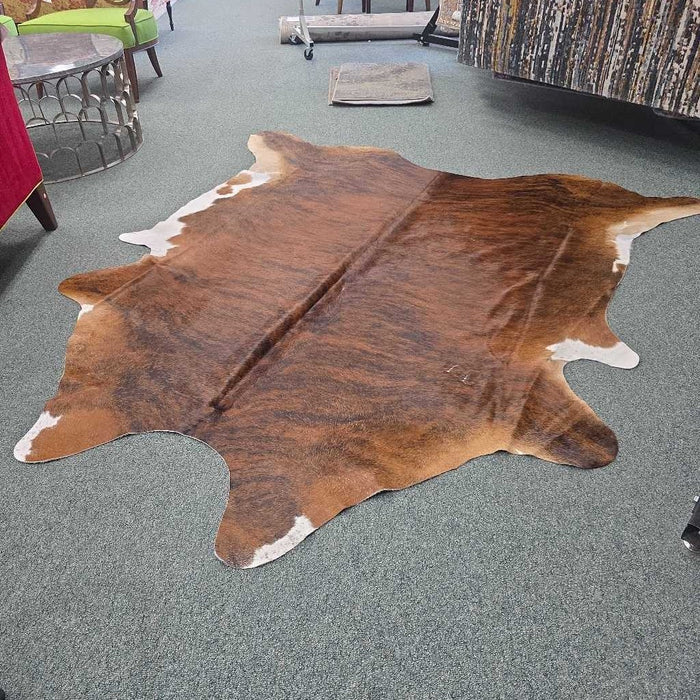 LARGE COWHIDE