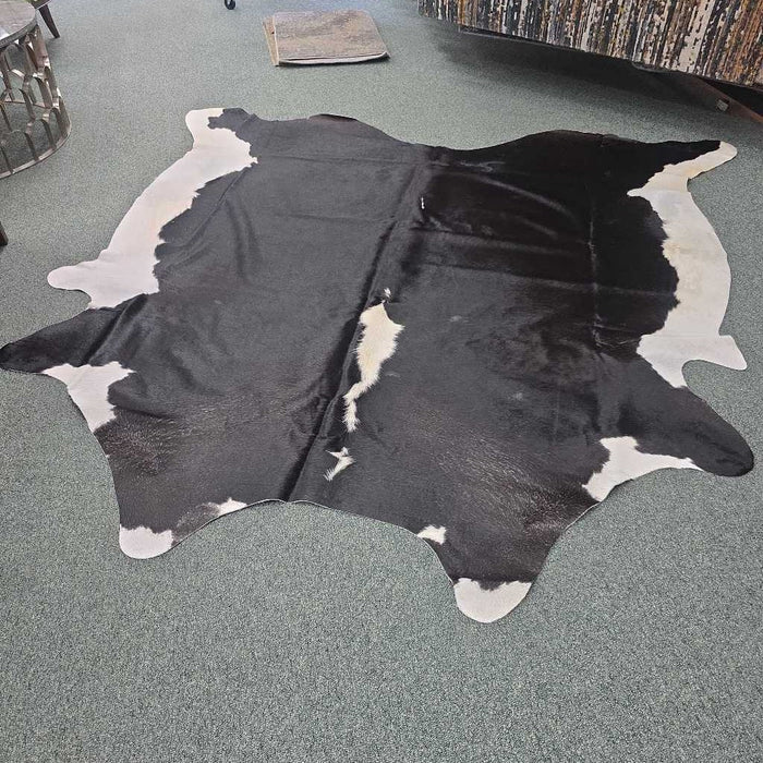 LARGE COWHIDE