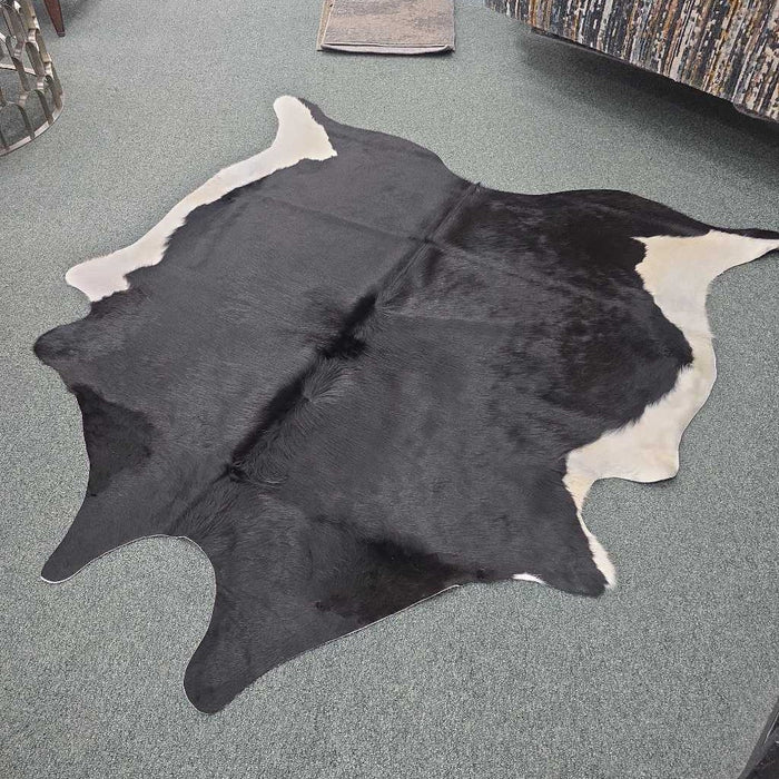 LARGE COWHIDE