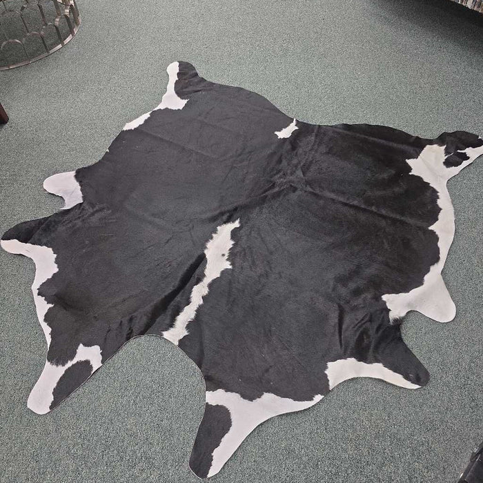 MEDIUM COWHIDE