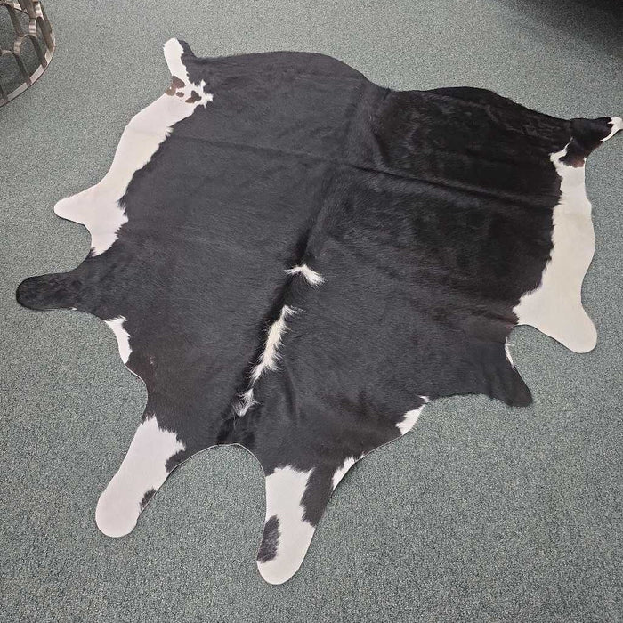 MEDIUM COWHIDE