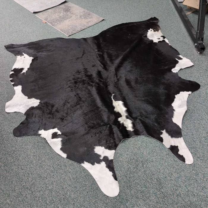 MEDIUM COWHIDE