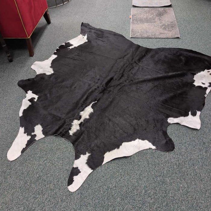 MEDIUM COWHIDE