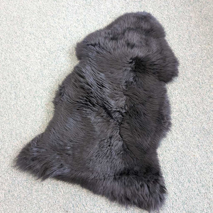 BLACK SHEEPSKIN