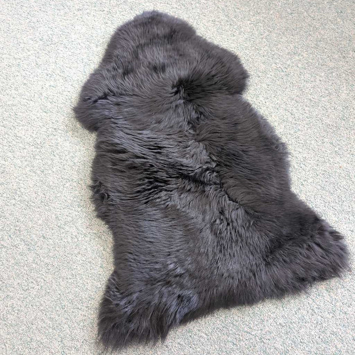 BLACK SHEEPSKIN