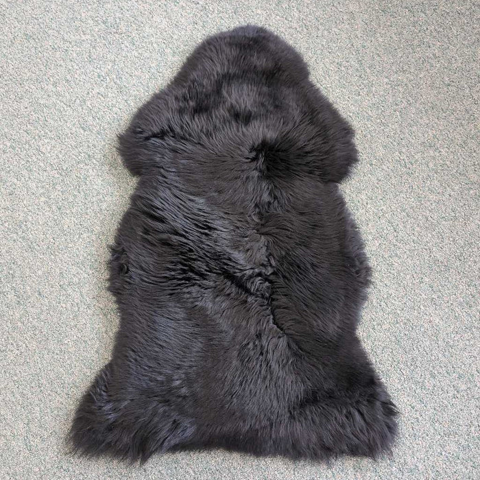 BLACK SHEEPSKIN