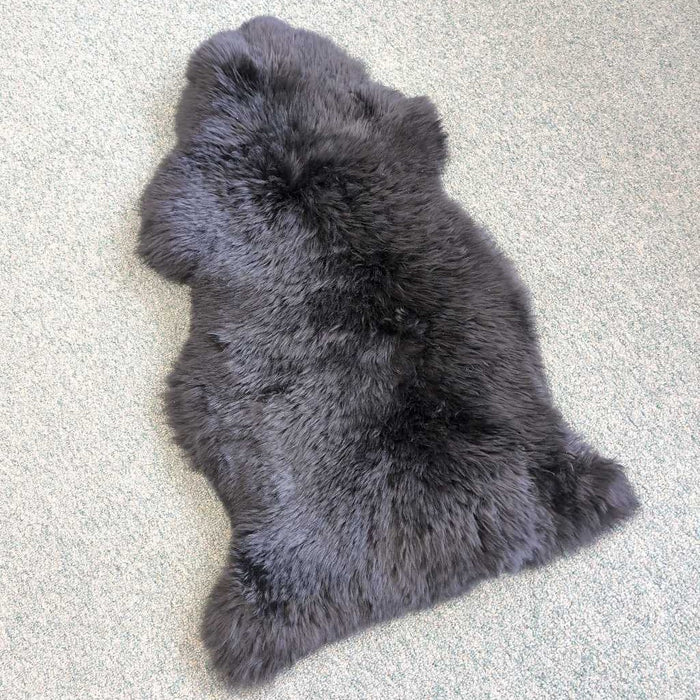 BLACK SHEEPSKIN