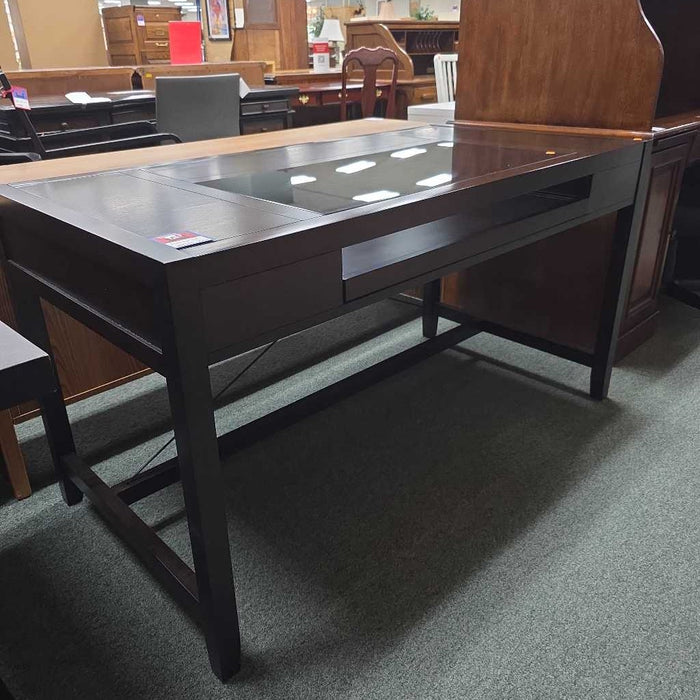 DESK BTK