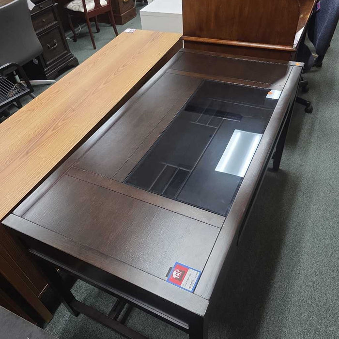 DESK BTK