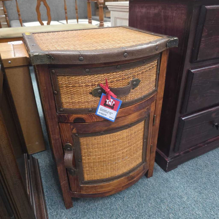 WICKER NIGHTSTAND SK