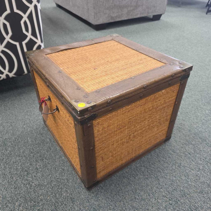 WICKER CHEST KL